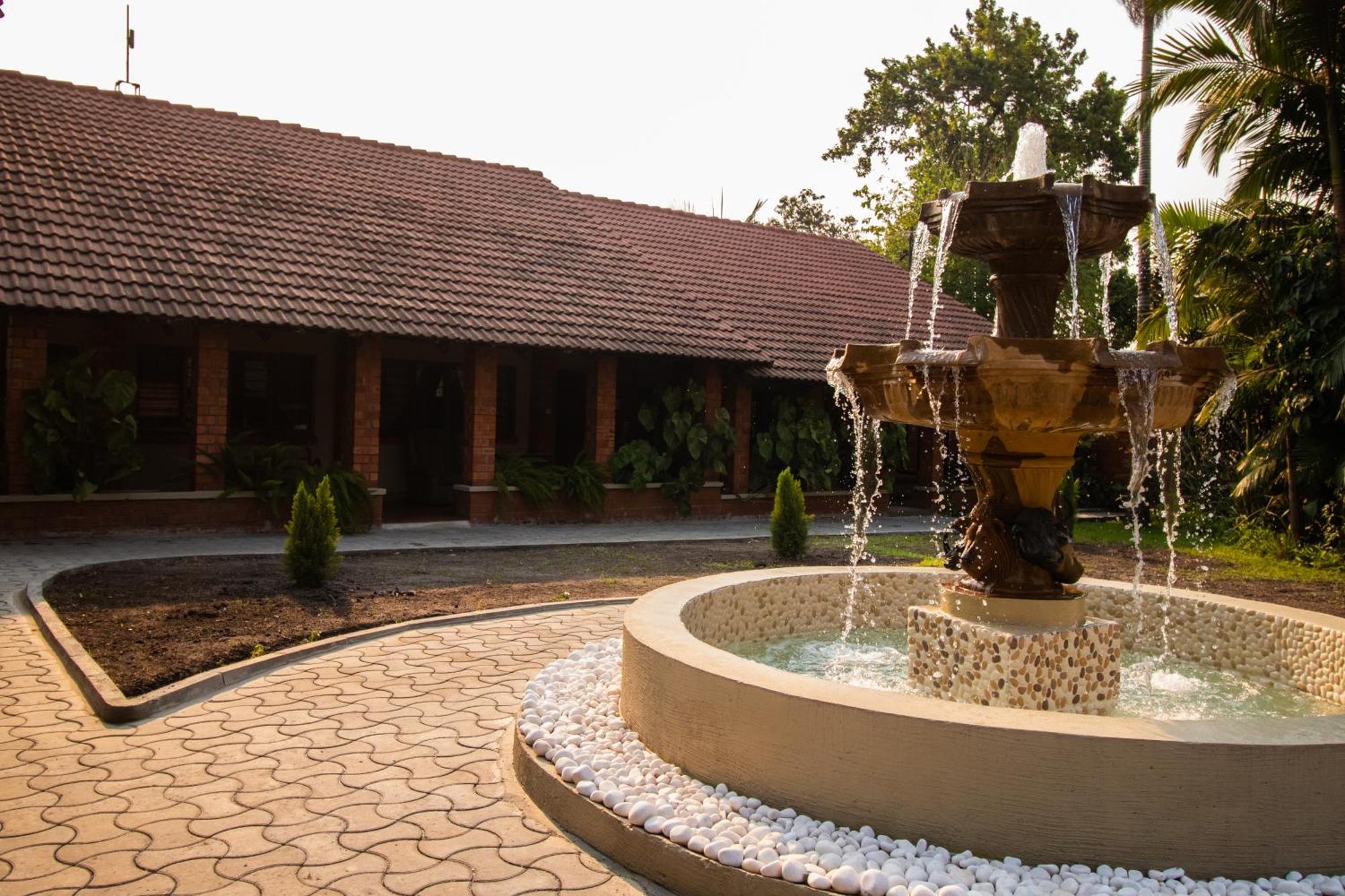 Sherbourne Lodge Kitwe Bagian luar foto