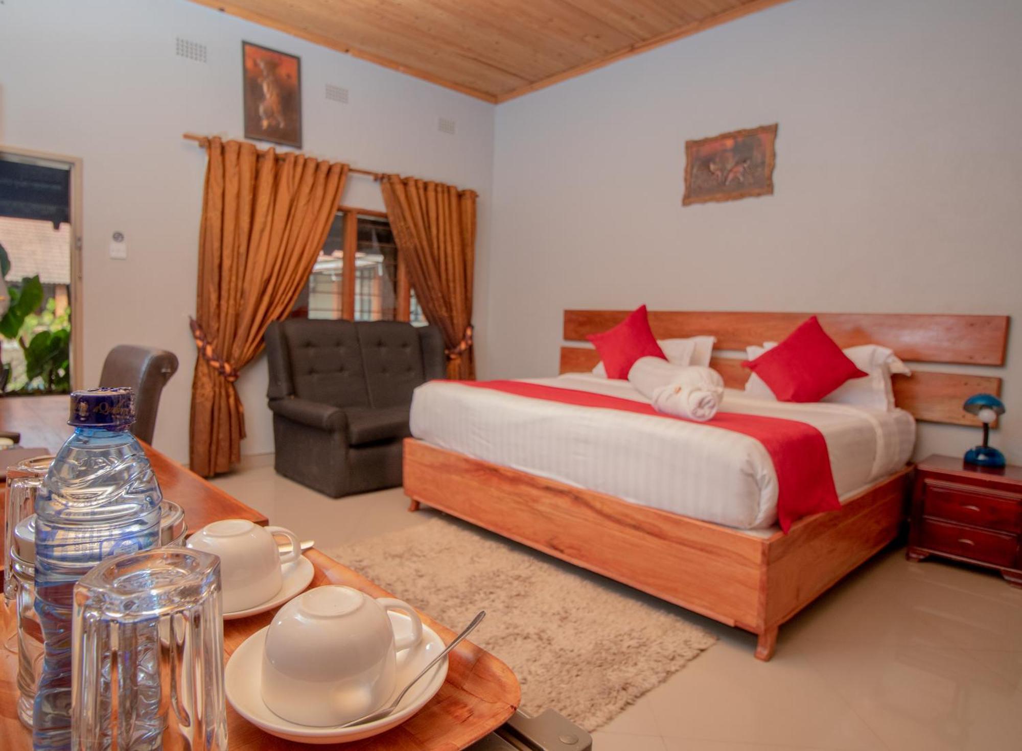 Sherbourne Lodge Kitwe Bagian luar foto